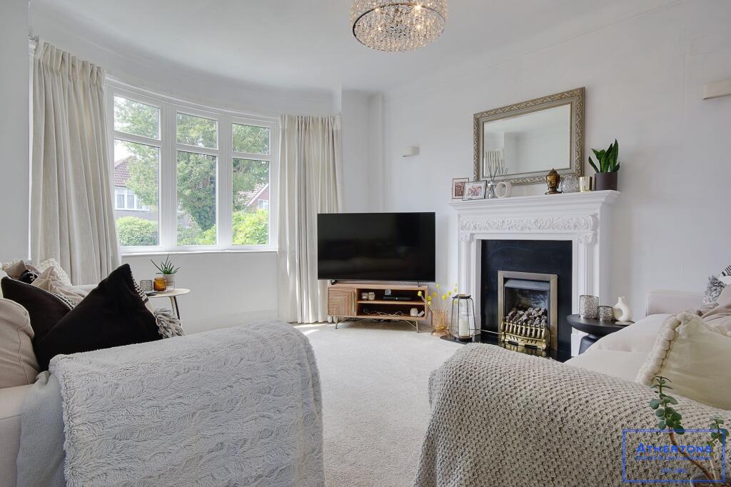 Additional image 8 of Hennings Park Road, Poole, BH15