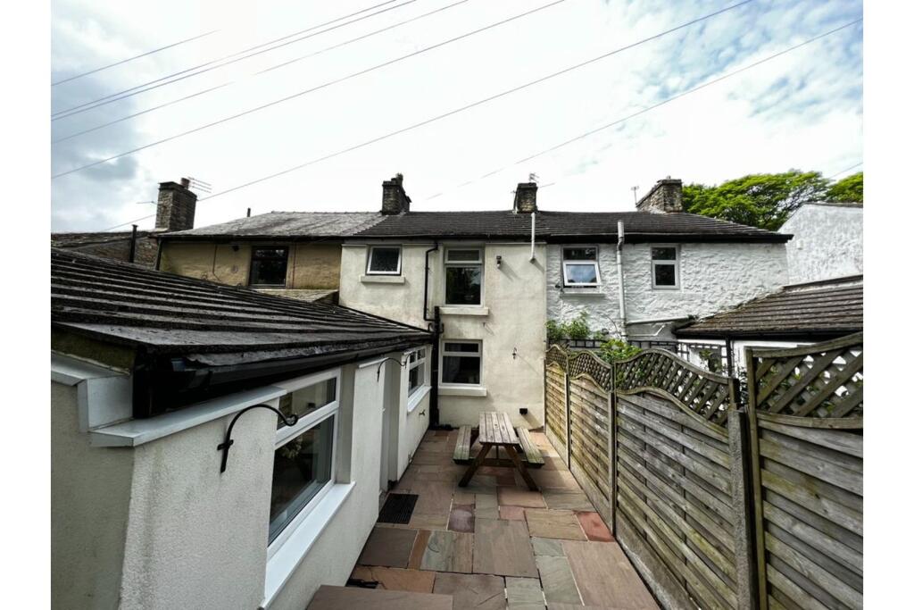 Additional image 18 of Blackburn Road, Bolton, BL7