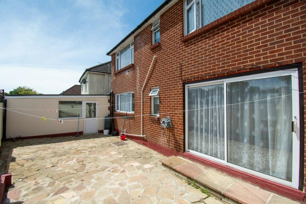 Additional image 17 of Large 4/5 Bed Detached House in Ensbury Park