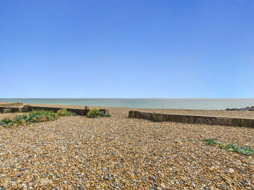 Additional image 5 of Beach Hut, WideWater Lagoon, BN15 8LJ