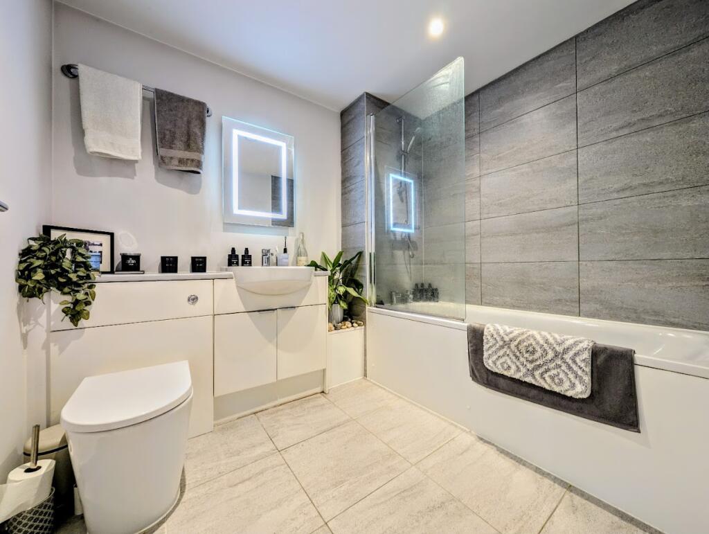 Additional image 14 of South Street, Worthing