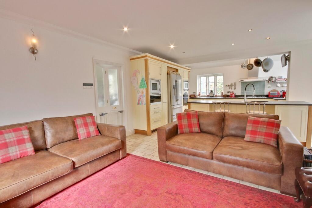 Additional image 10 of South Drive, Ossemsley, New Milton, BH25