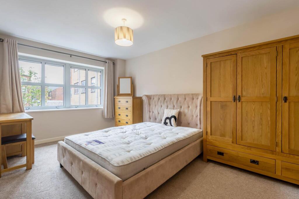 Additional image 6 of Point 3, George Street