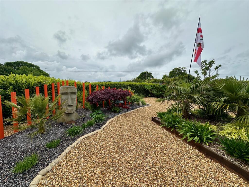 Additional image 17 of Pompeys Lane, Ferndown