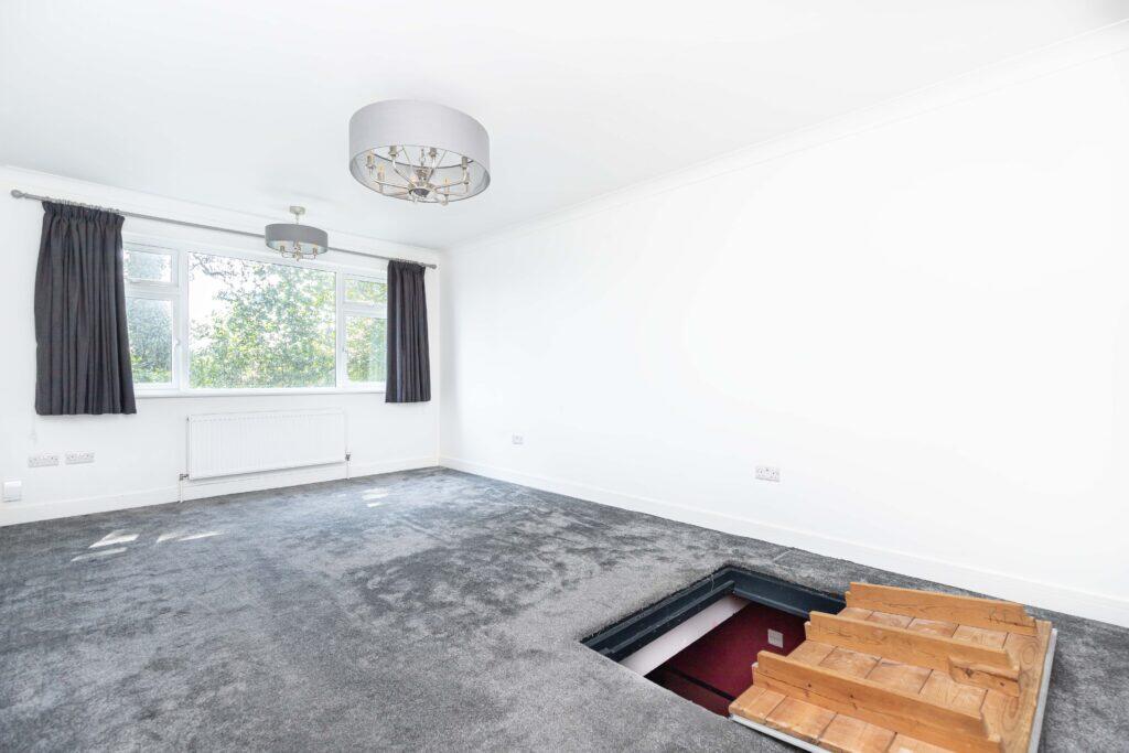 Additional image 4 of Magnolia House, Redhill Drive, Bournemouth, BH10 6AD