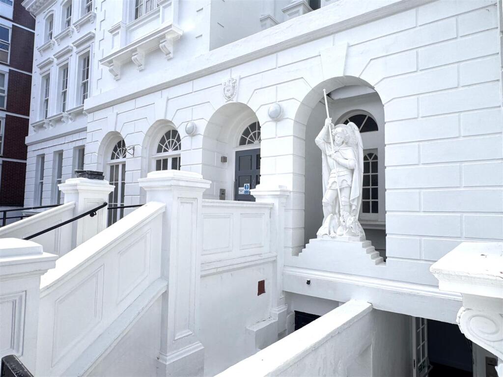 Additional image 9 of Hartington Place, Eastbourne BN21 3BG