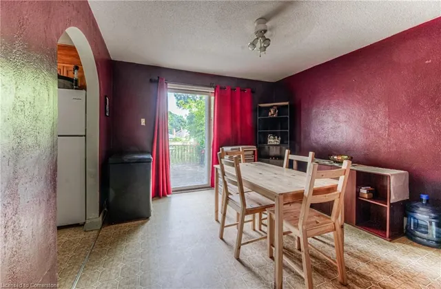 Additional image 11 of 244 Lancaster St