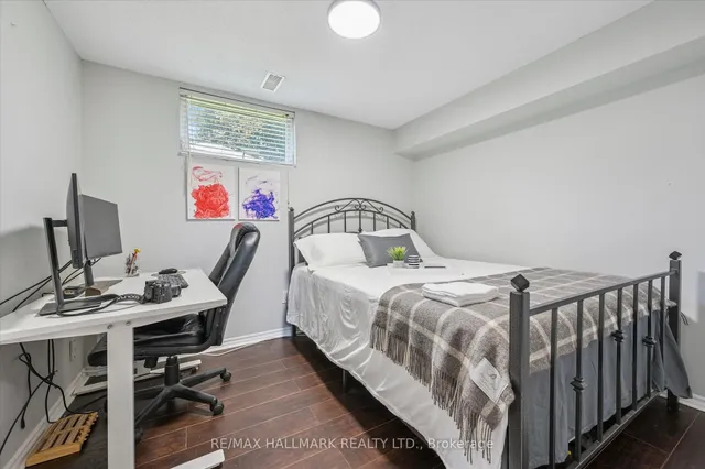 Additional image 23 of 32 Warwick Crt