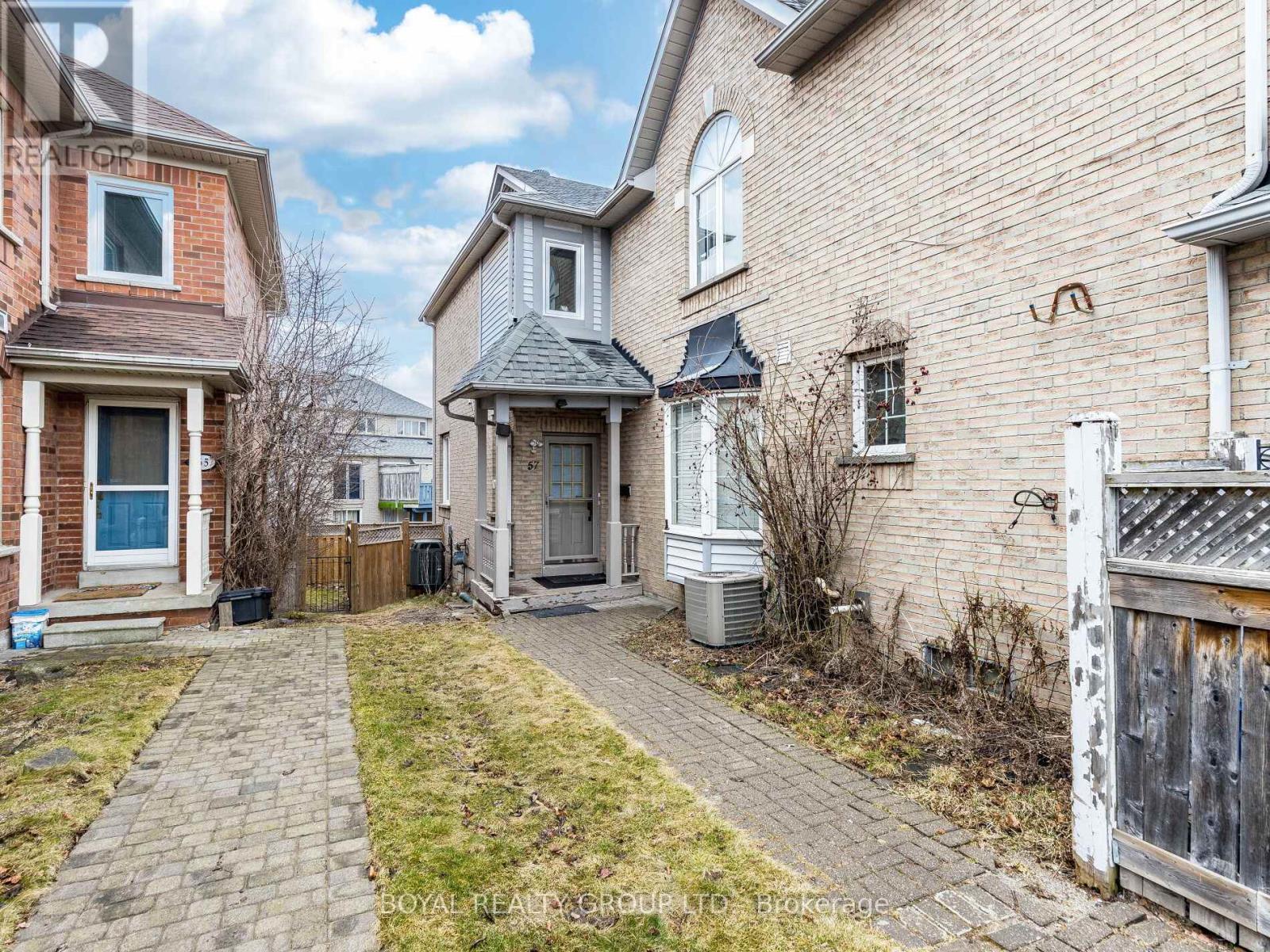 57 HICKORYBUSH AVENUE|Brampton (Sandringham-Wellington), Ontario L6R1C8