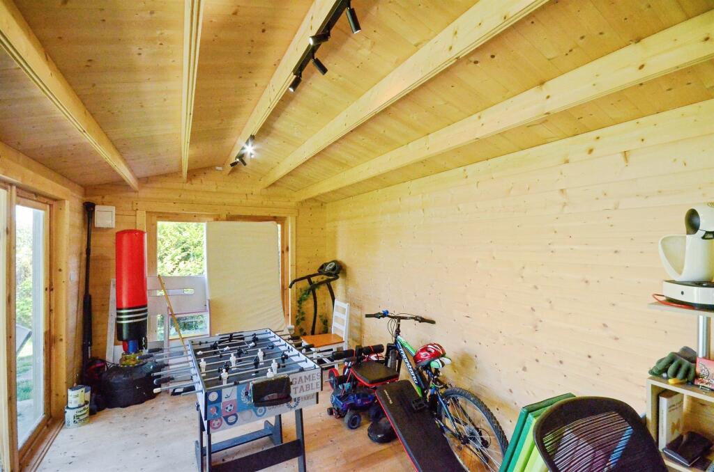 Additional image 16 of Longfield Road, Southdown, Harpenden