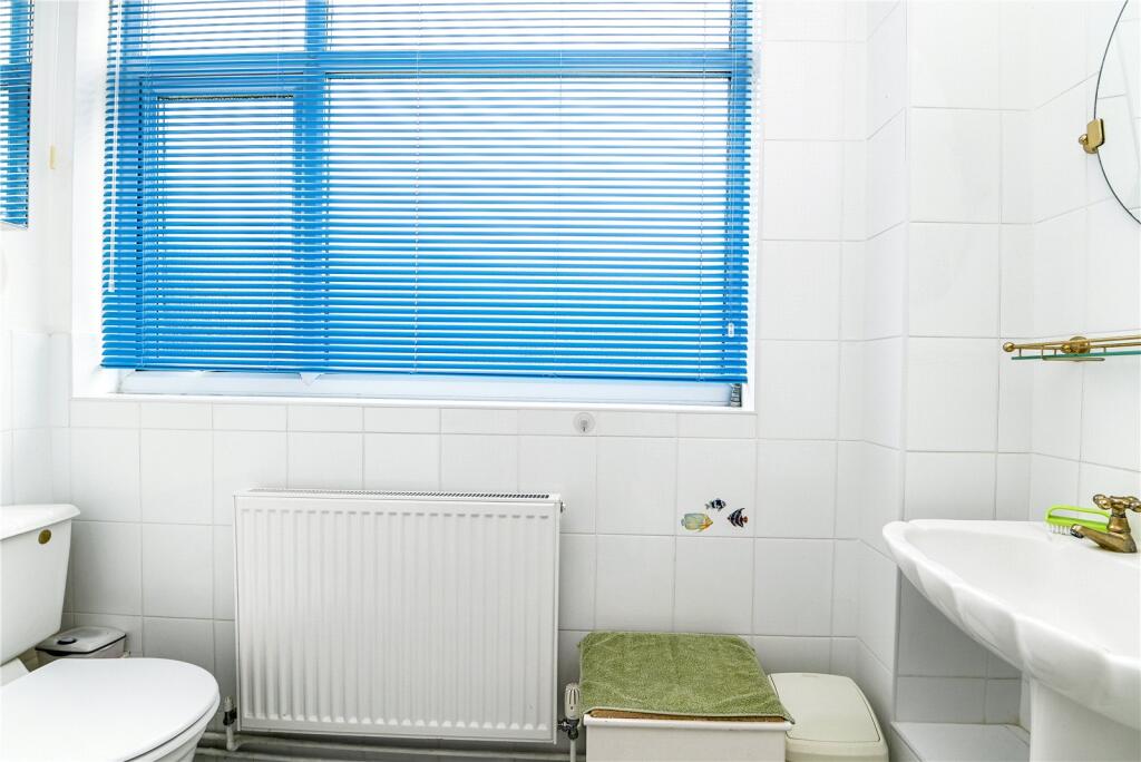 Additional image 19 of White Horses, Marine Drive, Barton on Sea, Hampshire, BH25