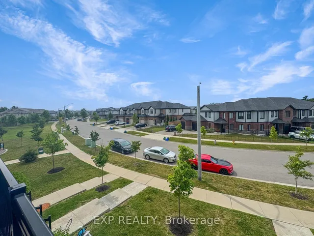 Additional image 19 of 150 ROCHEFORT St Unit E