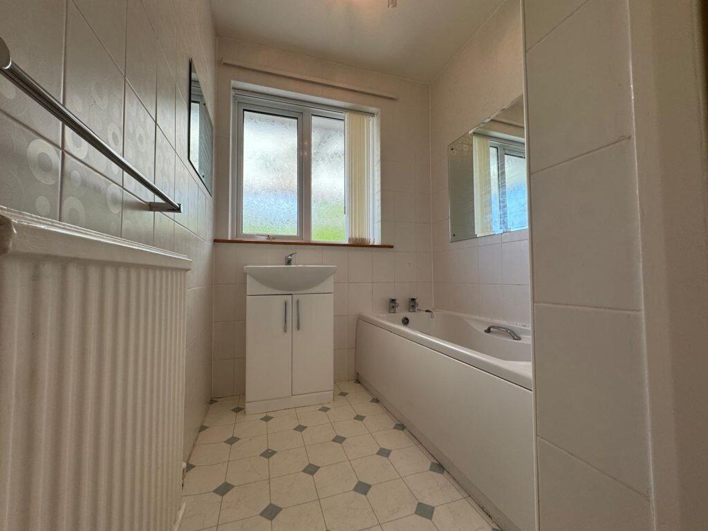 Additional image 16 of 9 Erskine Close, Ladybridge, Bolton, BL3 4UG