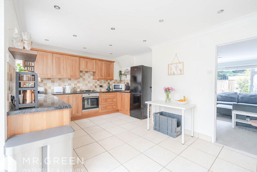 Additional image 3 of York Close, Christchurch, Dorset, BH23 2DB