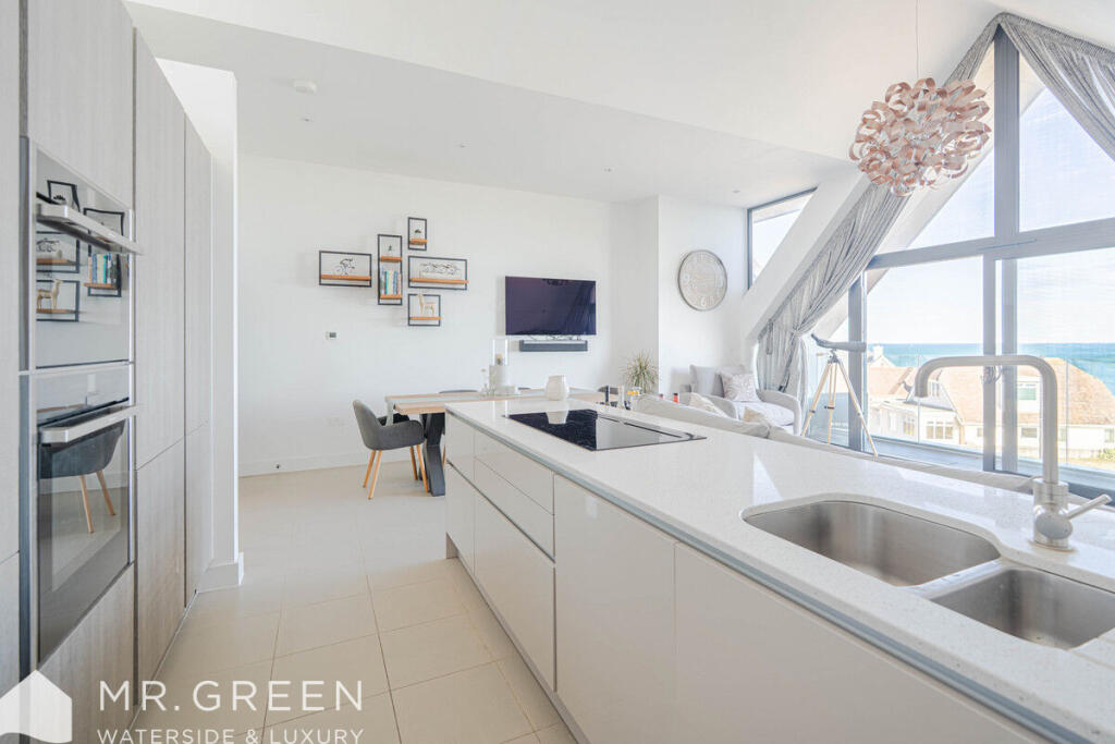 Additional image 15 of Moonstone, Southbourne Overcliff Drive, Southbourne, Bournemouth, BH6 3NP