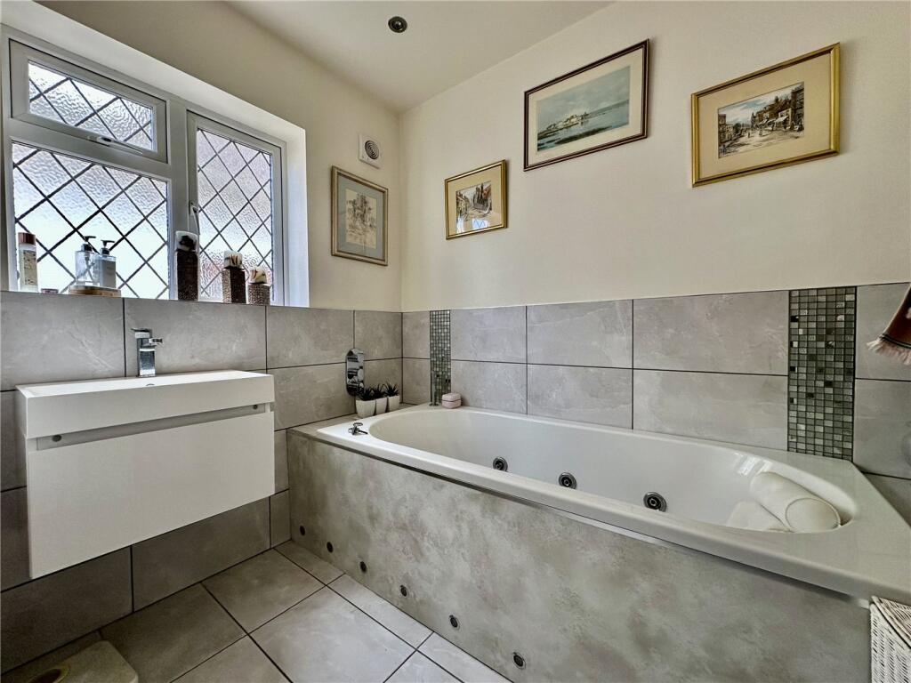 Additional image 10 of Queens Park Avenue, Bournemouth, Dorset, BH8