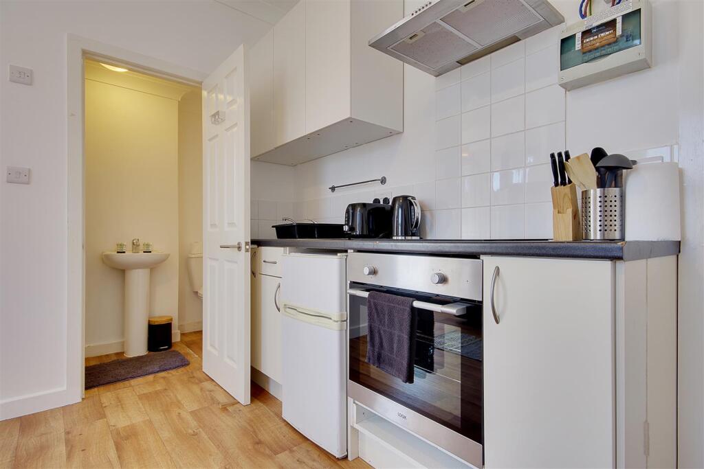 Additional image 7 of Flat 4, Primerose, Bournemouth, BH3