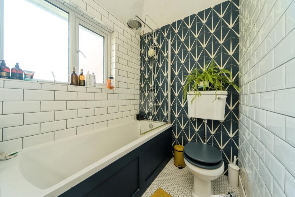 Additional image 15 of Moy Avenue, Eastbourne, BN22