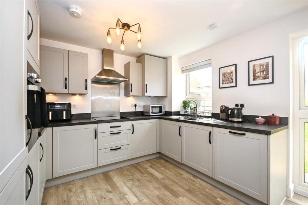 Additional image 6 of Coniston Avenue, Eastbourne