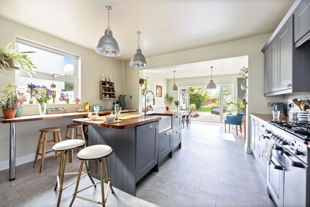 Additional image 23 of Chesswood Road, Worthing, West Sussex, BN11 2AA