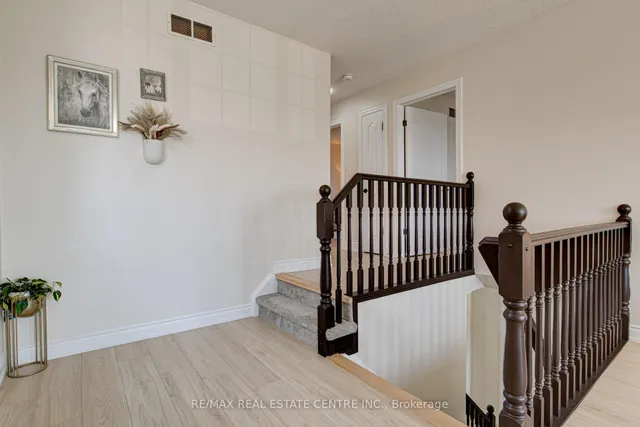 Additional image 22 of 428 Thomas Slee Dr