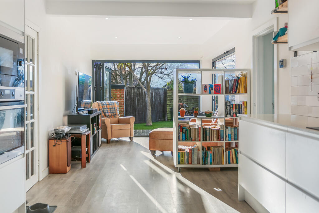 Additional image 10 of Sunnydale Close, Brighton, BN1