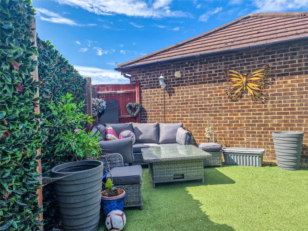 Additional image 14 of Brownsea Close, New Milton, Hampshire, BH25