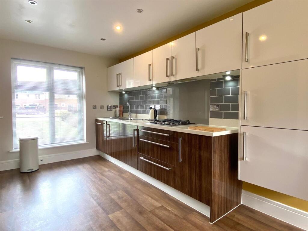 Additional image 10 of Tailor Close, Scholes
