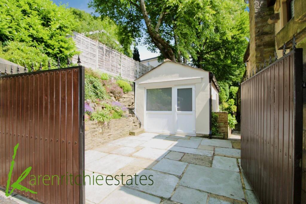 Additional image 24 of The Barn, Hollinhurst Drive