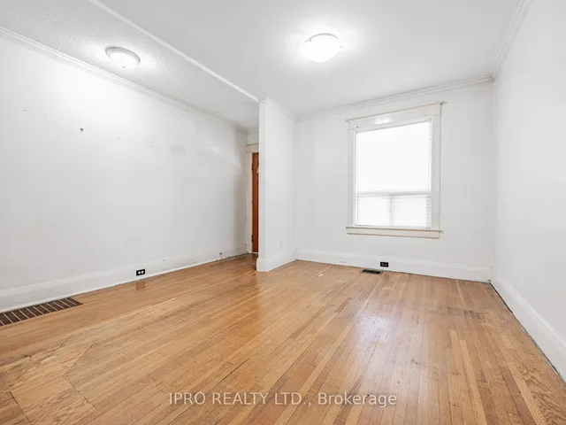 Additional image 6 of 44 Queensdale Ave