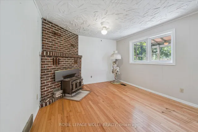 Additional image 20 of 218 Overlea Dr