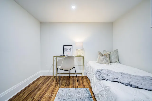 Additional image 38 of 165 Fifth St