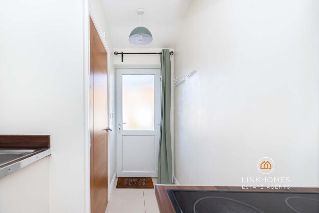 Additional image 16 of Chetnole Close, Poole, BH17