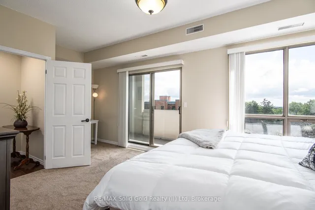 Additional image 28 of 3267 King St Unit 604