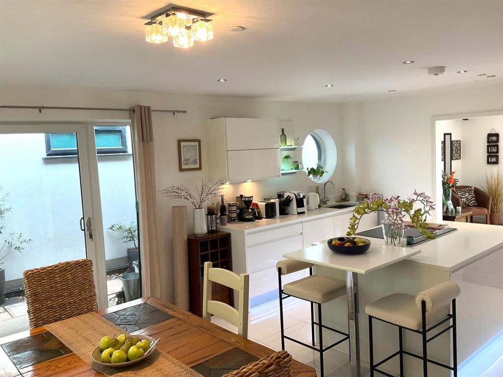 Additional image 13 of Riverbank, Wick Lane