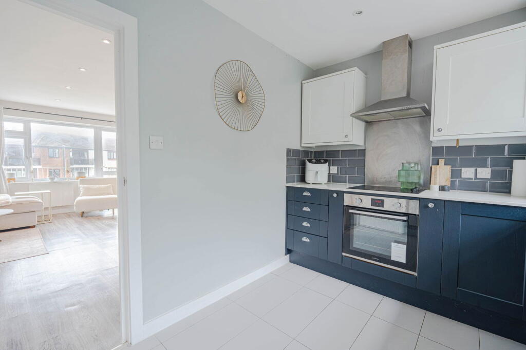 Additional image 7 of Sea Road, Boscombe Spa, Bournemouth, Dorset, BH5 1BE