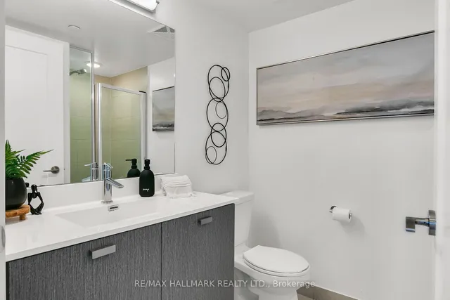 Additional image 19 of 275 Village Green Sq Unit 522