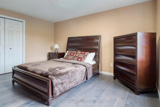 Additional image 35 of 44 Tami Crt