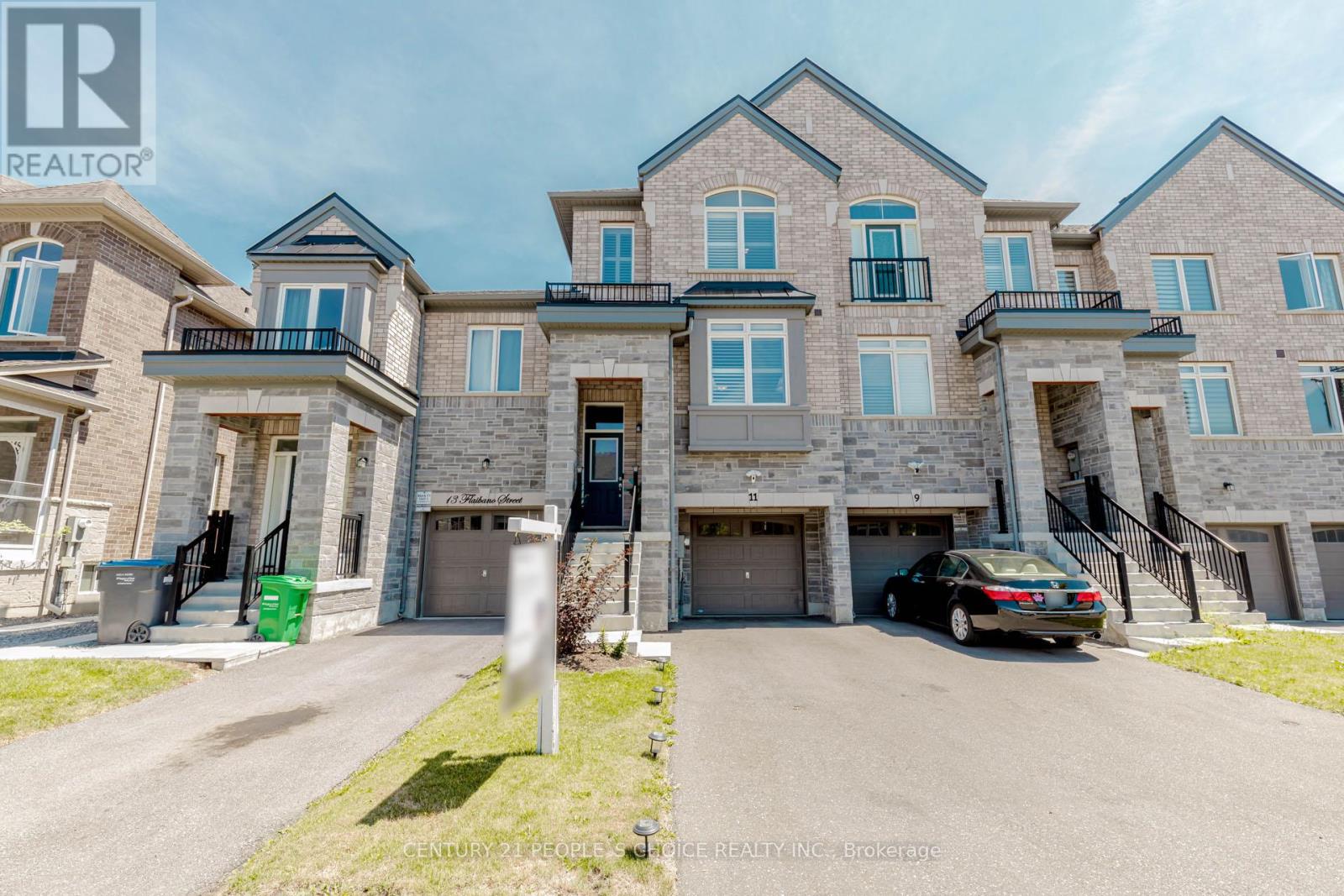 11 FLAIBANO STREET|Brampton (Heart Lake West), Ontario L6Z0J7
