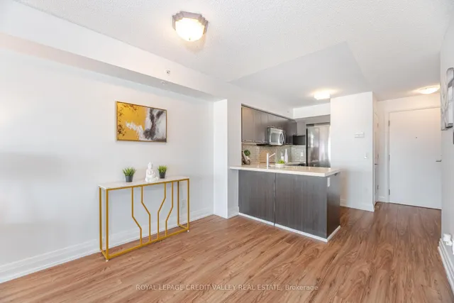 Additional image 13 of 565 Wilson Ave Unit W409