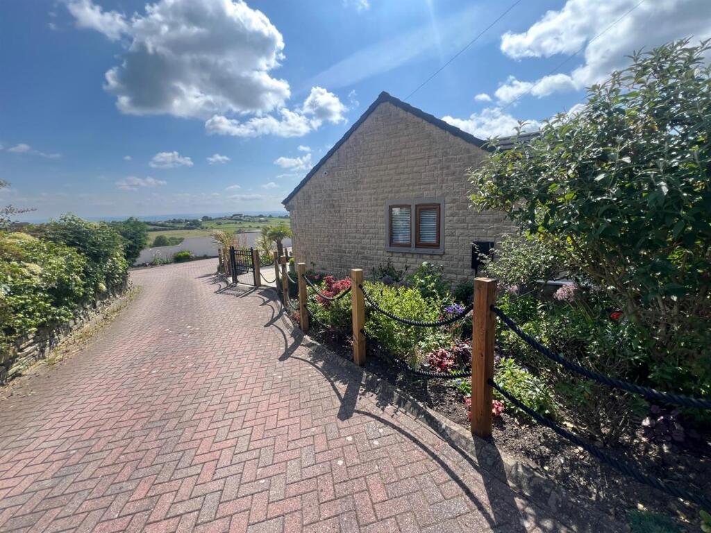 Additional image 40 of Toftshaw Lane, East Bierley, Bradford