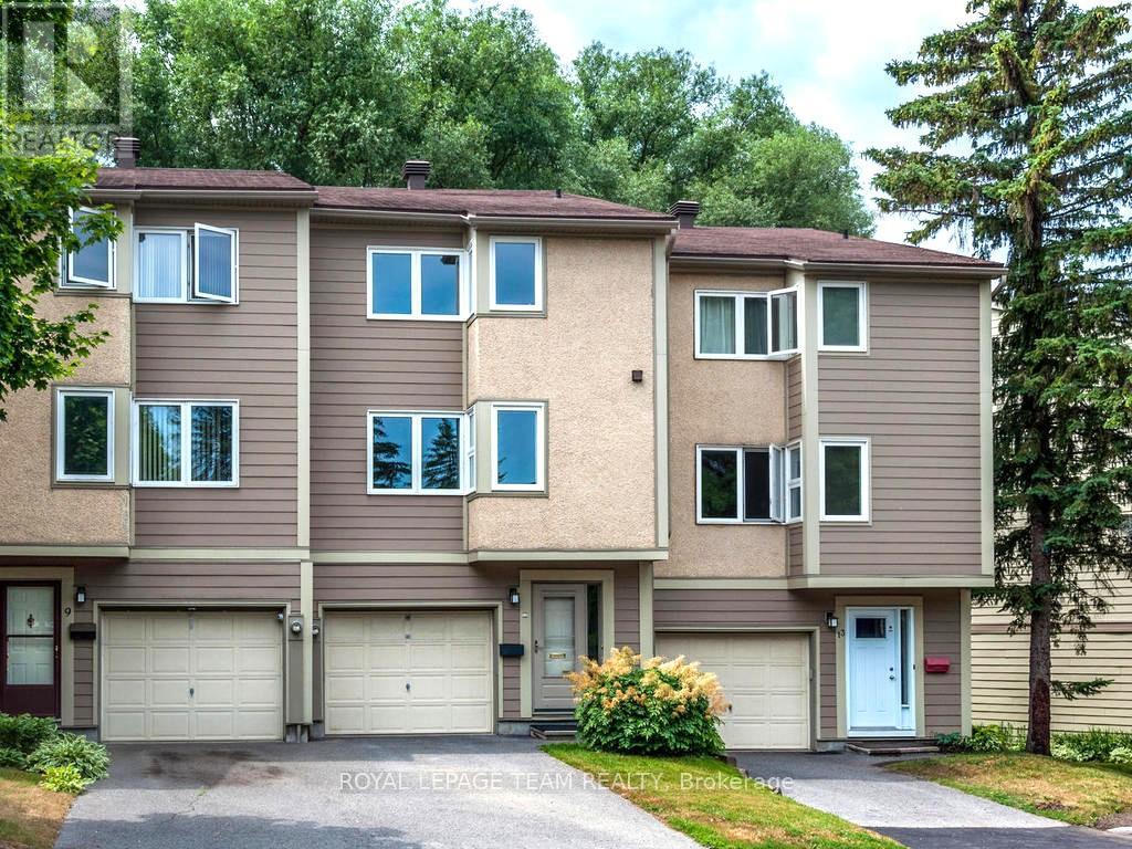 11 PEARY WAY|Ottawa, Ontario K2L1Z9