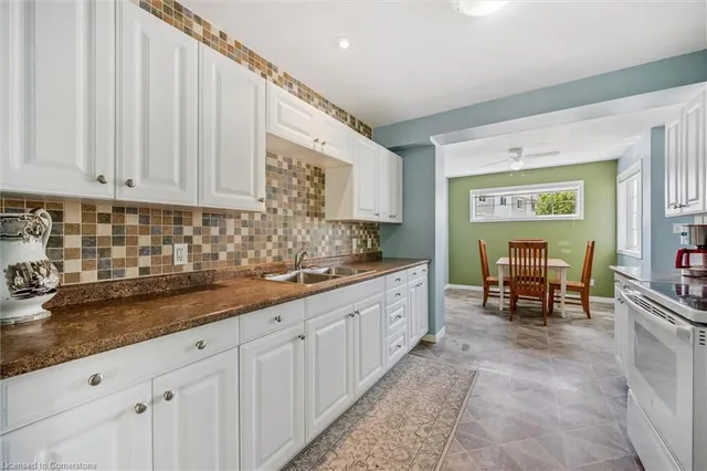 Additional image 11 of 23 Howe Dr Unit 8