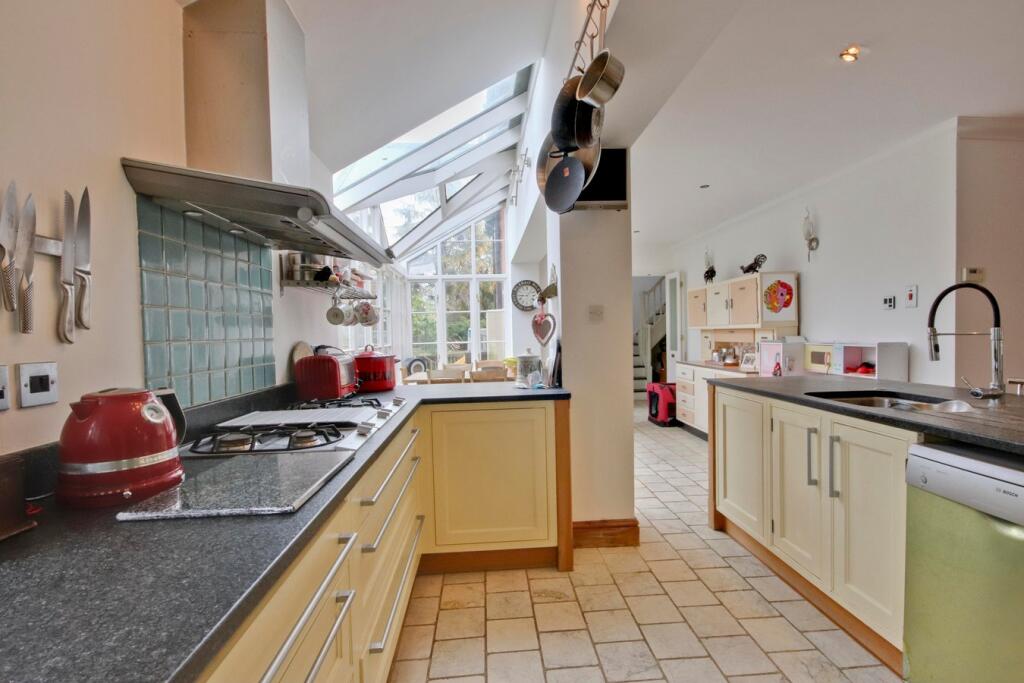 Additional image 9 of South Drive, Ossemsley, New Milton, BH25