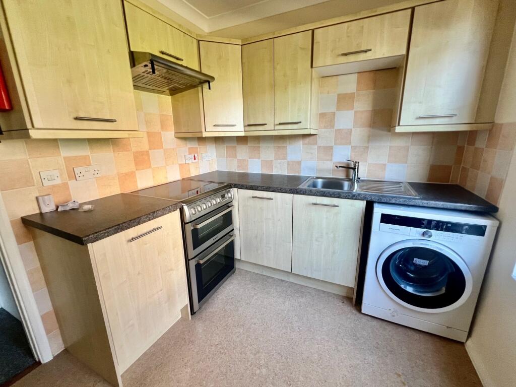 Additional image 2 of Owls Road