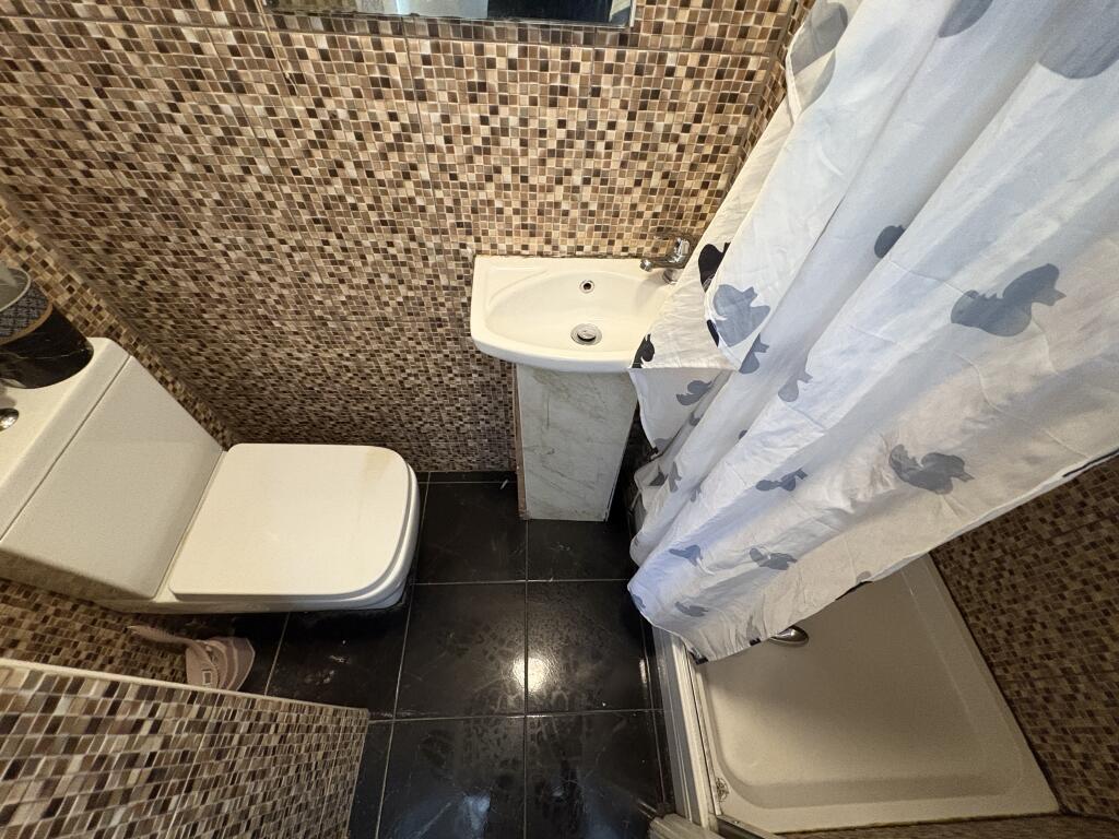 Additional image 4 of Room 8, Handsworth Wood Road, Birmingham