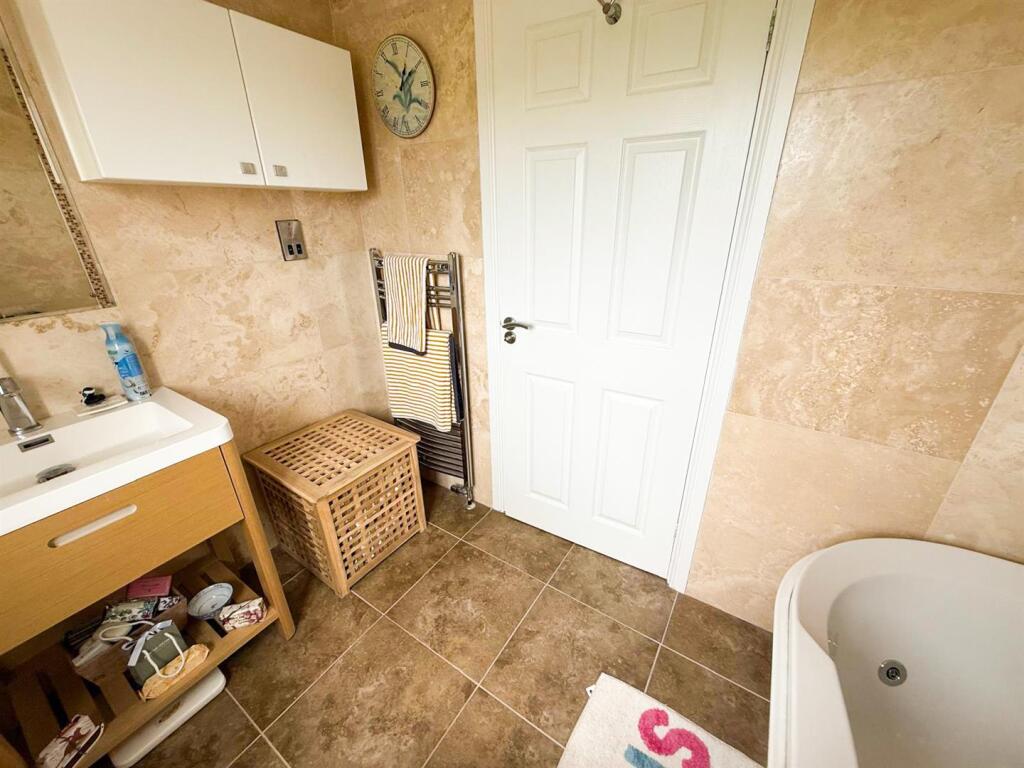 Additional image 18 of Curlew Court, Steeton