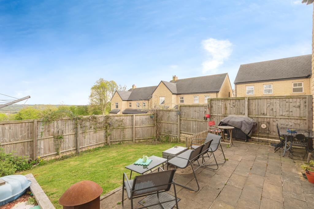 Additional image 3 of Moorside Court, Cleckheaton