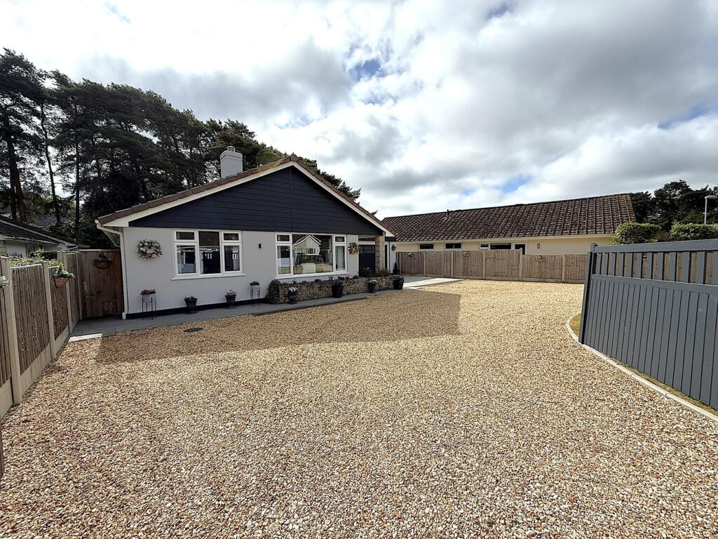 Additional image 32 of Craigwood Drive, FERNDOWN, BH22