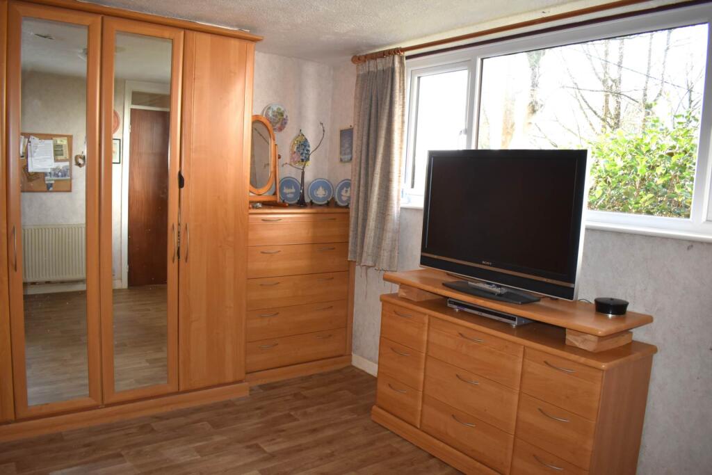 Additional image 23 of 4 or 5 Bedrooms - Riding Gate, Harwood